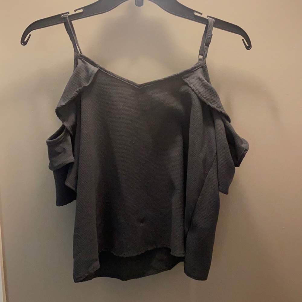 Hollister top